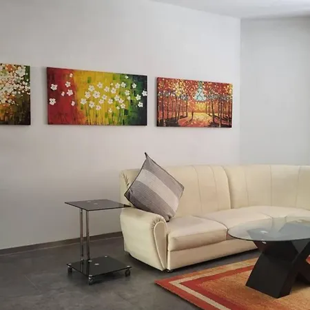 Character Maisonette Spinola Bay Apartament *