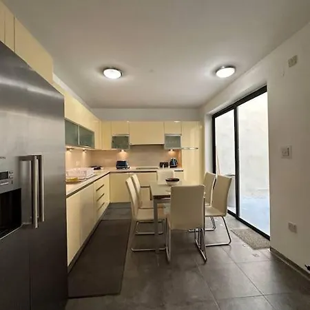 Character Maisonette Spinola Bay Daire *