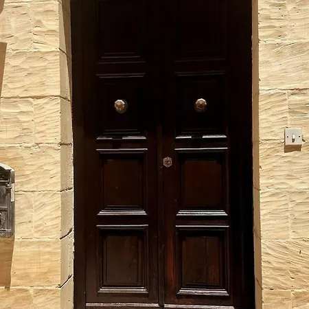 Character Maisonette Spinola Bay Appartamento